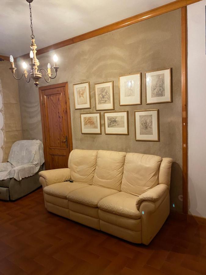 Casa Degli Zii Appartamento Letizia Luni Exteriör bild