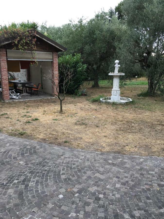 Casa Degli Zii Appartamento Letizia Luni Exteriör bild