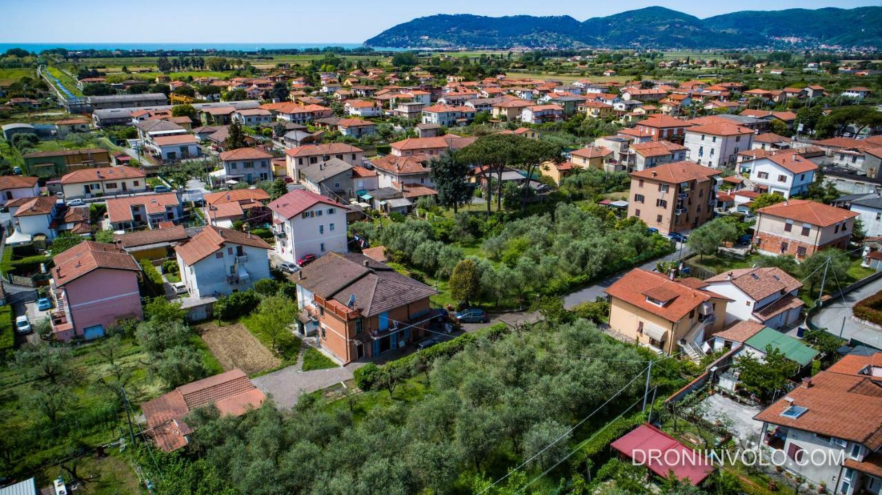 Casa Degli Zii Appartamento Letizia Luni Exteriör bild