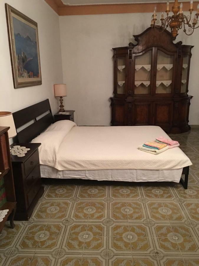 Casa Degli Zii Appartamento Letizia Luni Exteriör bild