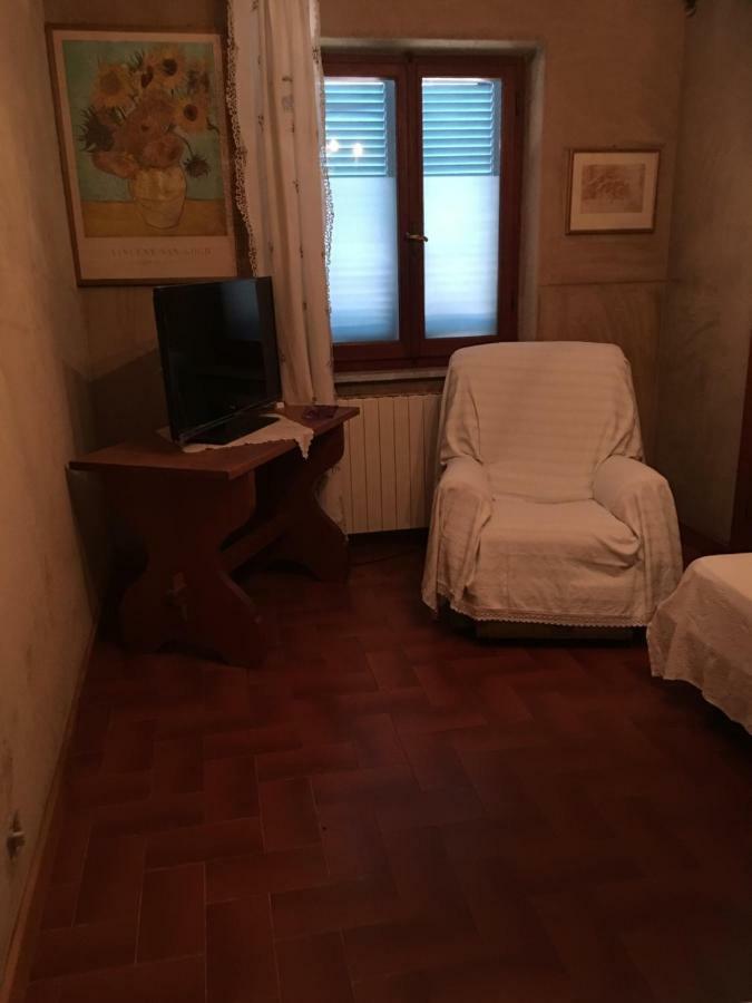 Casa Degli Zii Appartamento Letizia Luni Exteriör bild