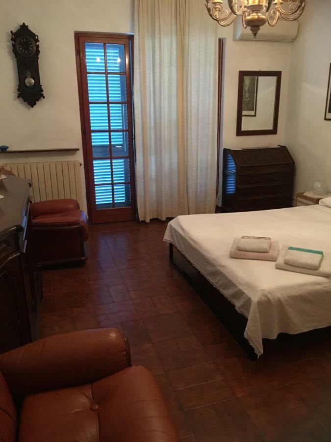 Casa Degli Zii Appartamento Letizia Luni Exteriör bild