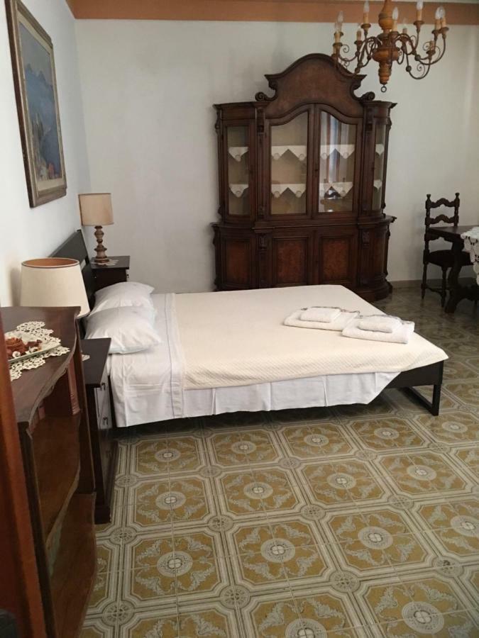 Casa Degli Zii Appartamento Letizia Luni Exteriör bild